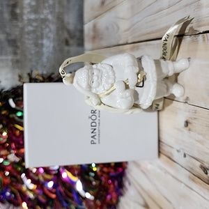 Pandora 2013 Santa Claus Ornament Father Christmas White Porcelain Charm Pouch